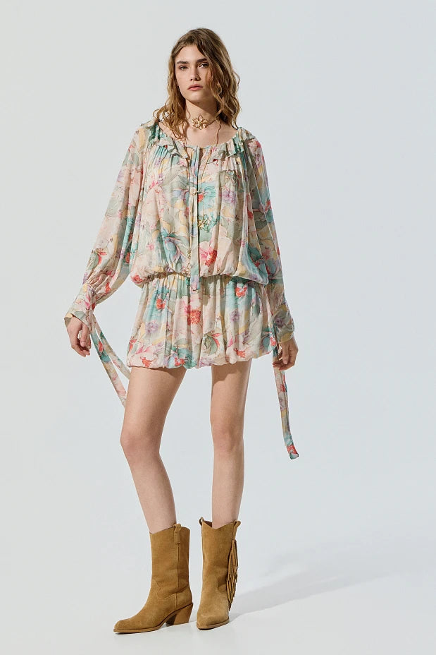 Vestido mini floral con volantes