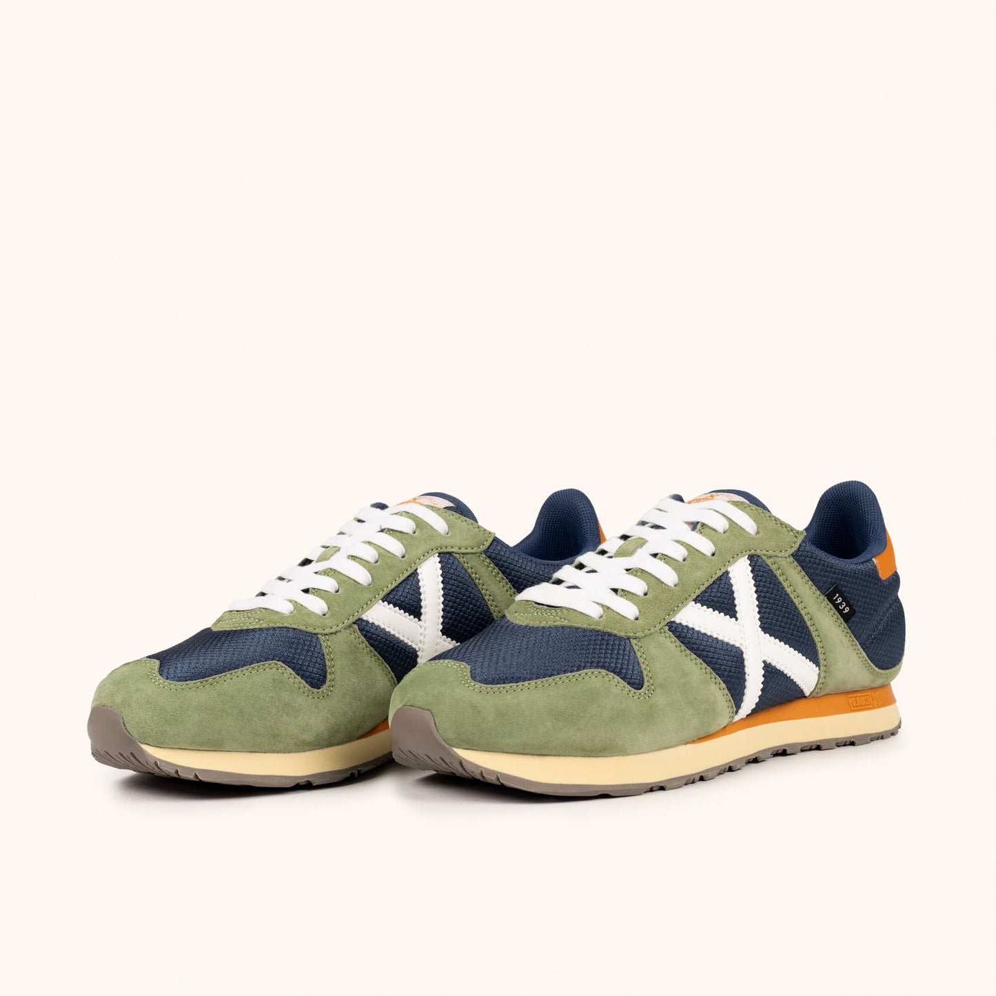 MUNICH MASSANA MAN 601. Zapatillas Retro Running Verde Oliva y Navy