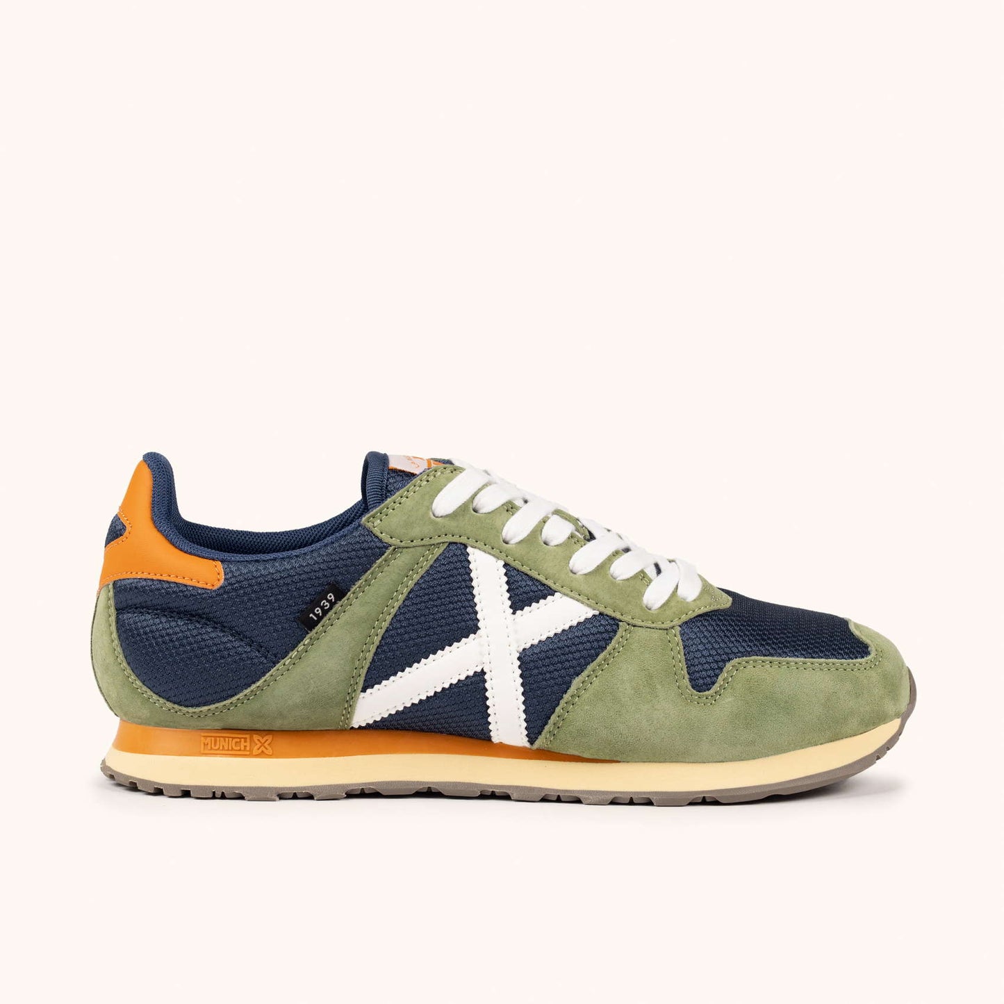 MUNICH MASSANA MAN 601. Zapatillas Retro Running Verde Oliva y Navy