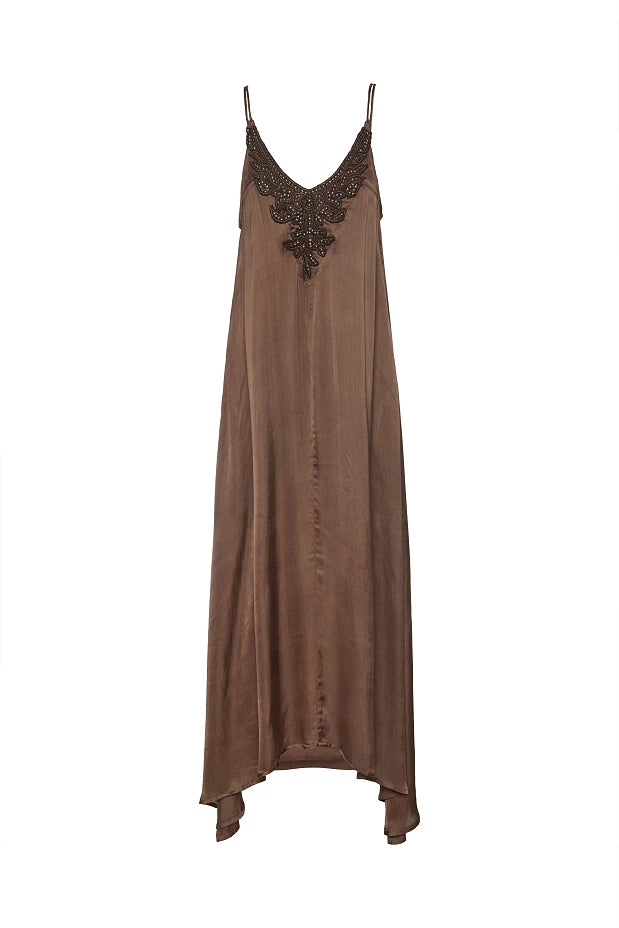 Vestido largo con detalles bordados