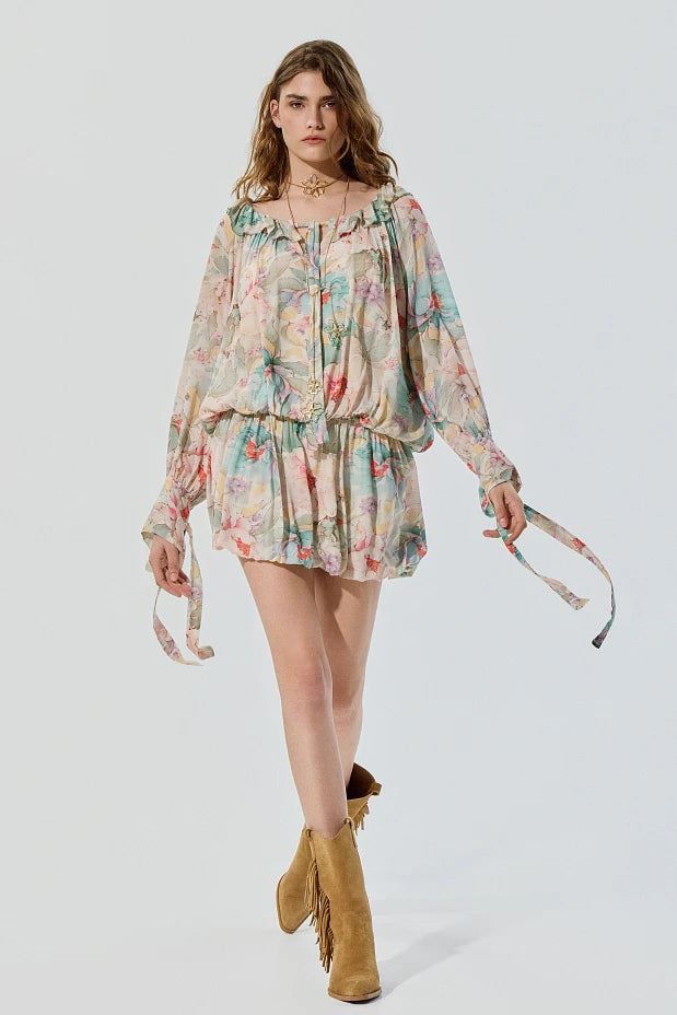 Vestido mini floral con volantes
