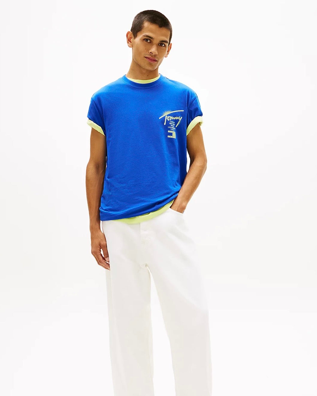 Camiseta de punto con logo con la firma