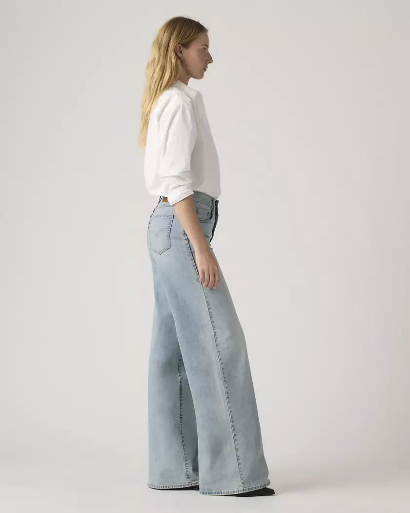 JEANS 728 DE PIERNA ANCHA Y TIRO ALTO