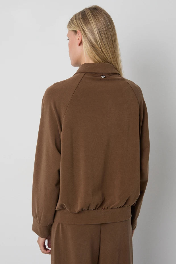 Oversized blouse with collar