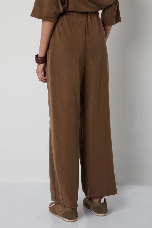 Pleated trousers