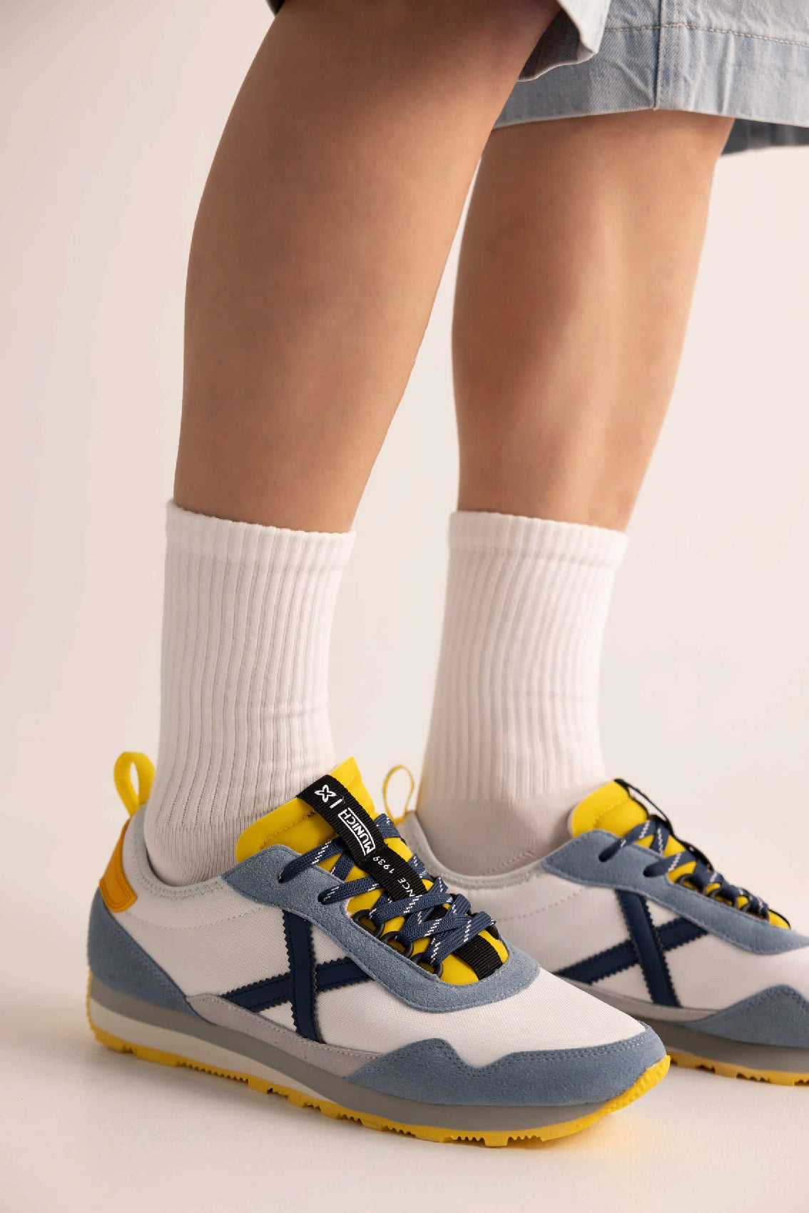 MUNICH UM 91 Zapatillas Retro Running Blanco y Gris