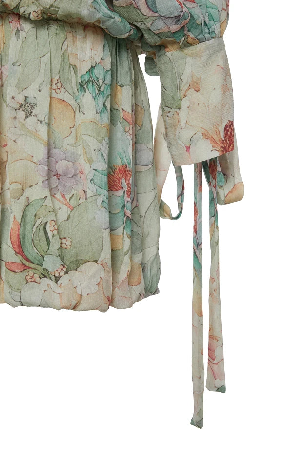 Vestido mini floral con volantes
