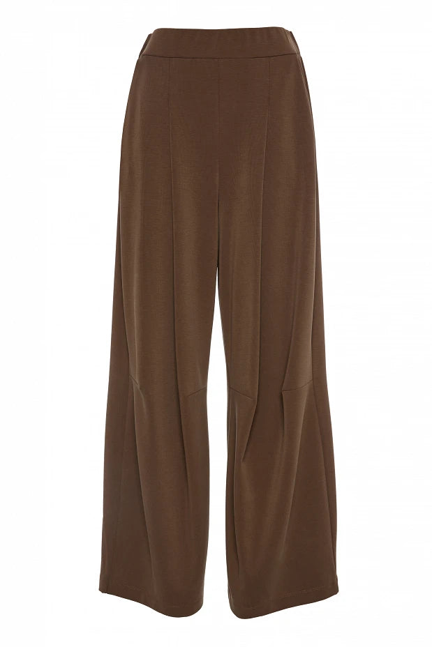 Pleated trousers