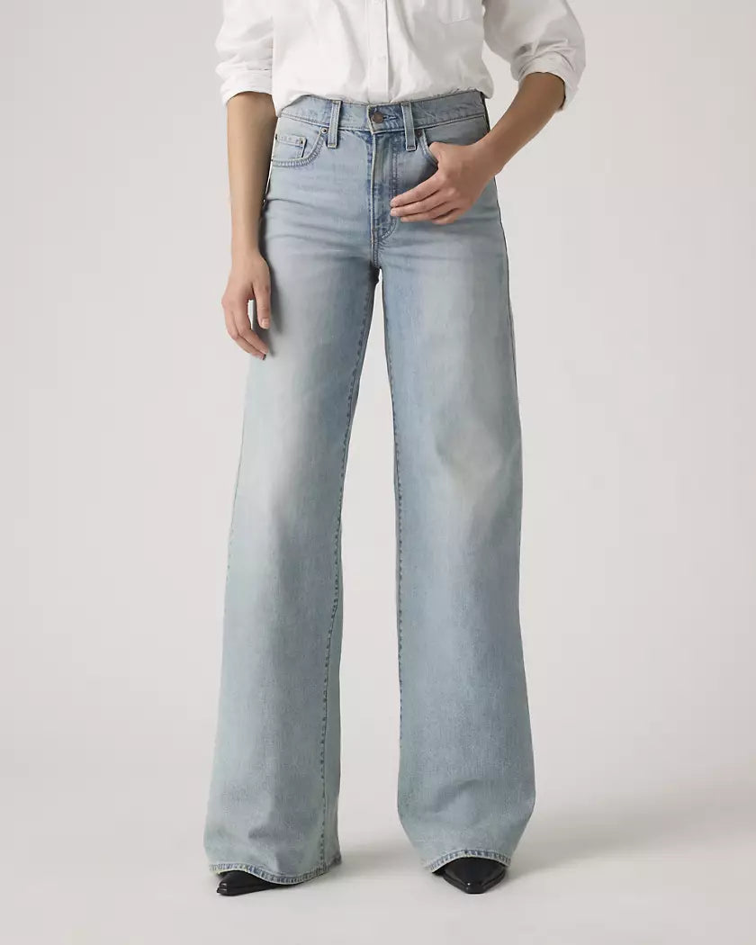 JEANS 728 DE PIERNA ANCHA Y TIRO ALTO