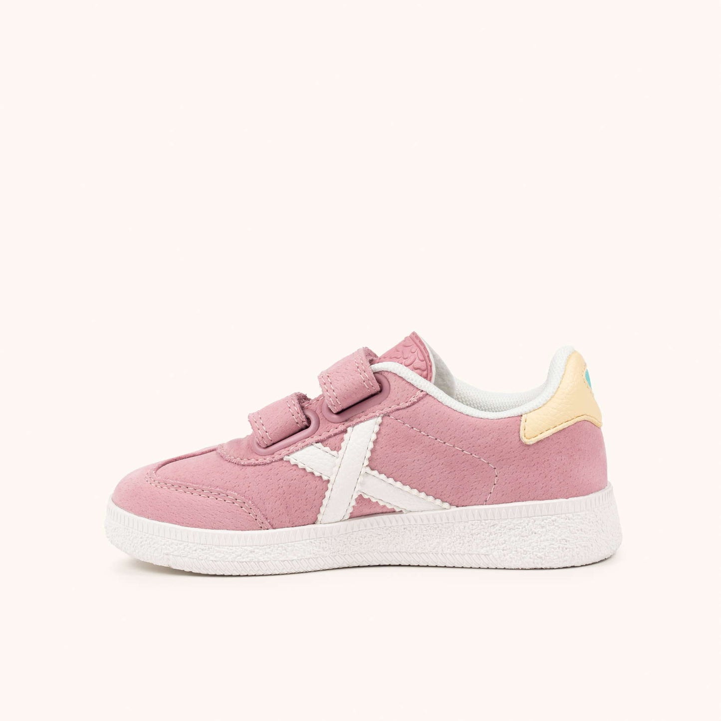 MUNICH MINI BARRU VCO 18 Zapatillas Infantiles Rosa Pastel con Velcro y Detalles en Blanco y Crema