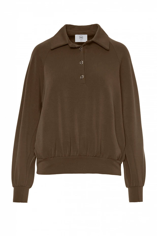 Oversized blouse with collar